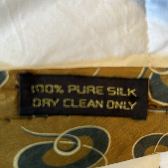 Giorgio Armani 80’s Patterned Tie - Picture 7 of 9